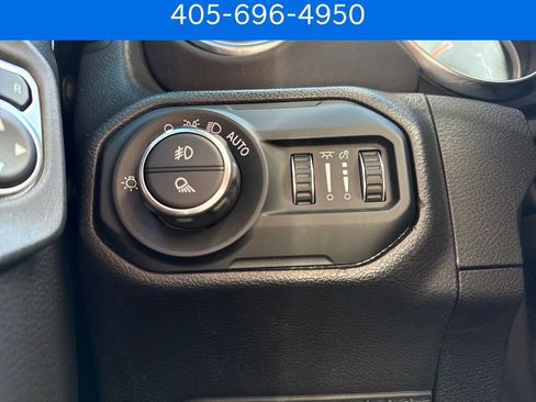 Used 2022 Jeep Gladiator Overland w/ Popular Equipment Package AWD/4WD image 36