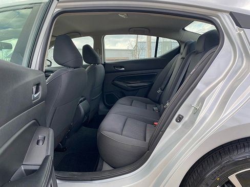 Used 2022 Nissan Altima 2.5 SV image 23