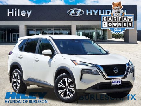 Used 2023 Nissan Rogue SV image 1