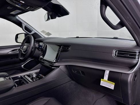 New 2026 Jeep Grand Wagoneer Limited AWD/4WD image 38