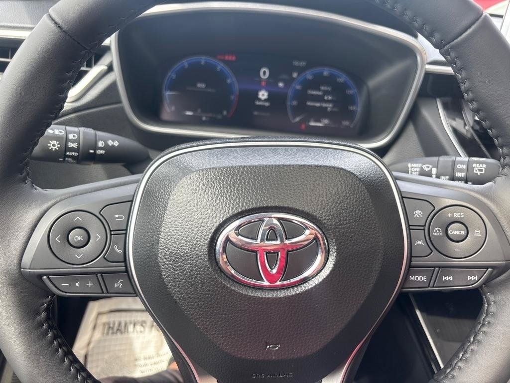 Used 2026 Toyota Corolla Cross XLE w/ Convenience Package FWD image 35