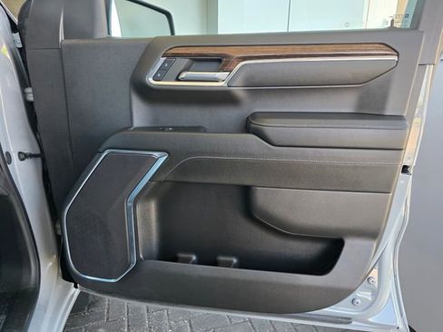 Used 2024 GMC Sierra 1500 Elevation AWD/4WD image 8