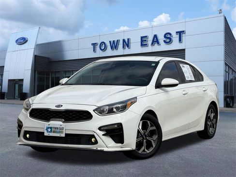 Used 2020 Kia Forte LXS image 1