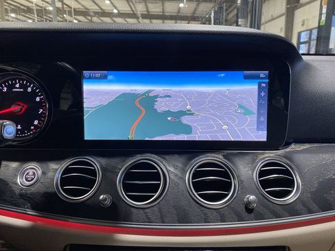 Used 2017 Mercedes-Benz E 300 image 7