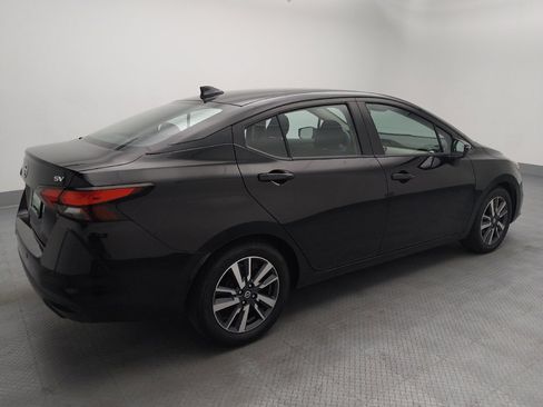 Used 2021 Nissan Versa SV FWD image 10