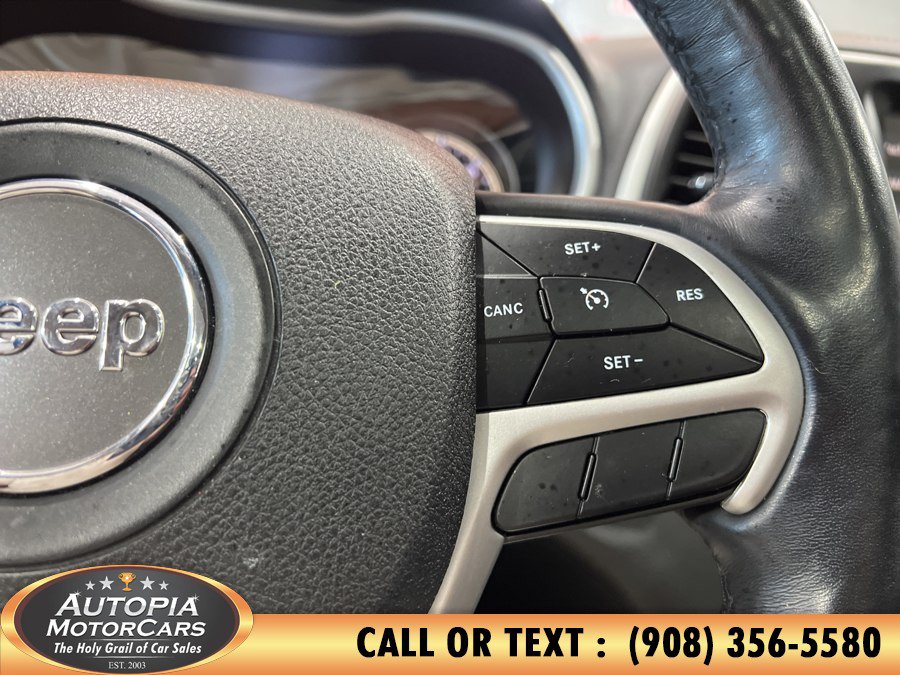 Used 2018 Jeep Cherokee Trailhawk AWD/4WD image 30