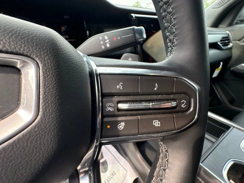 New 2026 GMC Acadia Elevation w/ Elevation Premium Package AWD/4WD image 16