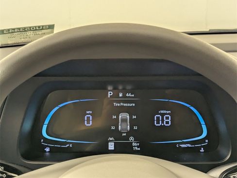 New 2025 Hyundai Elantra SE image 18