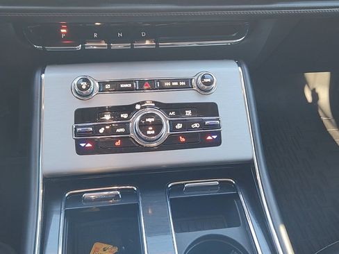 Used 2024 Lincoln Aviator AWD w/ Premium Package image 15