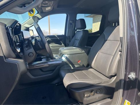 Used 2022 Chevrolet Silverado 1500 LTZ w/ Technology Package AWD/4WD image 4