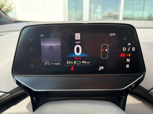 Used 2024 Volkswagen ID.4 Pro AWD/4WD image 18
