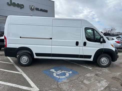 New 2026 RAM ProMaster 2500 image 36