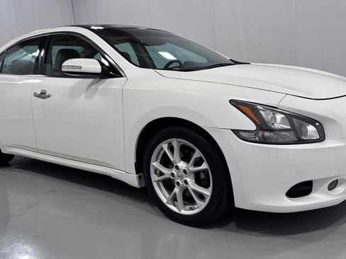 Used 2012 Nissan Maxima 3.5 SV w/ Premium Pkg FWD image 3