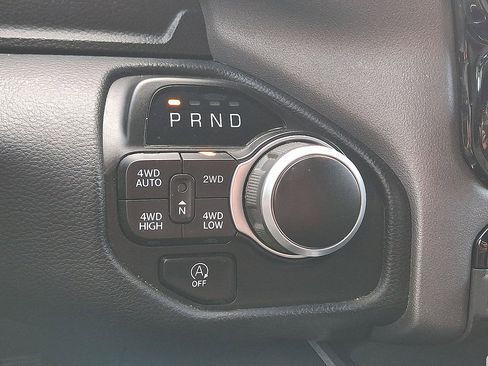 Used 2022 RAM 1500 Big Horn AWD/4WD image 12