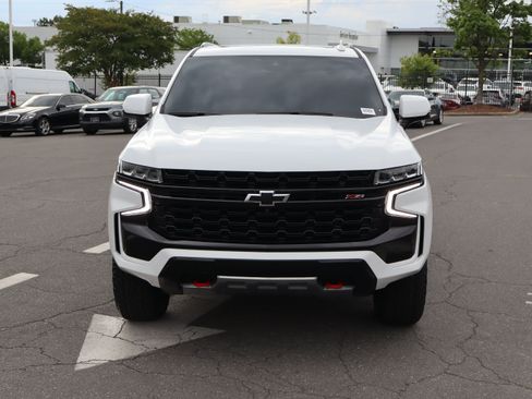 Used 2023 Chevrolet Tahoe Z71 w/ Luxury Package AWD/4WD image 3