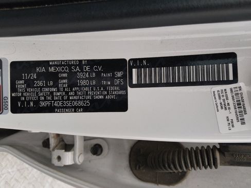 Used 2025 Kia K4 FWD image 33