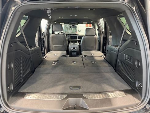 Used 2022 GMC Yukon Denali AWD/4WD image 8