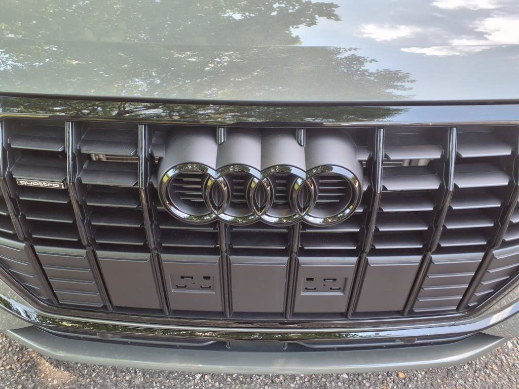 Used 2025 Audi Q3 2.0T Premium AWD/4WD image 3