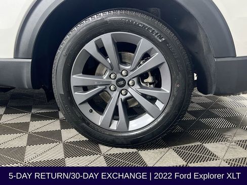 Used 2022 Ford Explorer XLT w/ Equipment Group 202A image 36