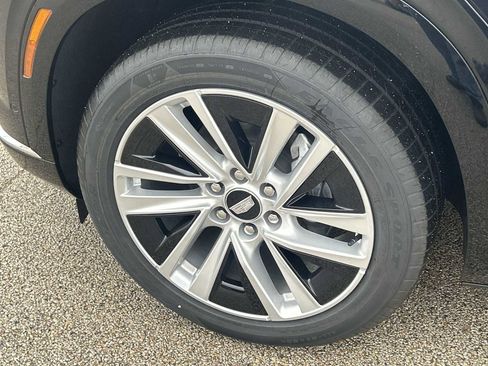 New 2026 Cadillac Vistiq Luxury image 32