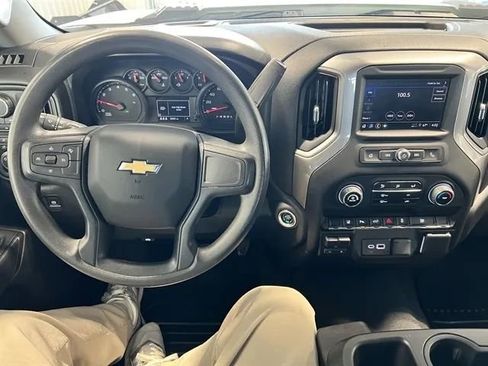 Used 2024 Chevrolet Silverado 2500 Custom w/ Custom Value Package image 35