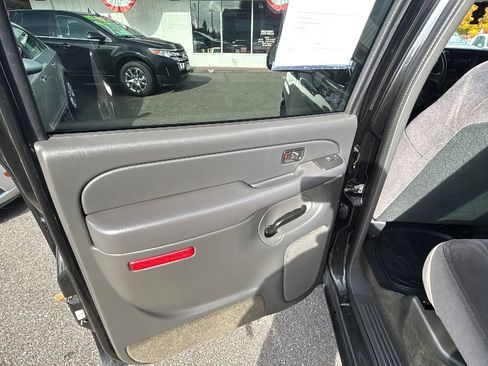 Used 2005 GMC Sierra 1500 SLE w/ Light Duty Power Package image 14