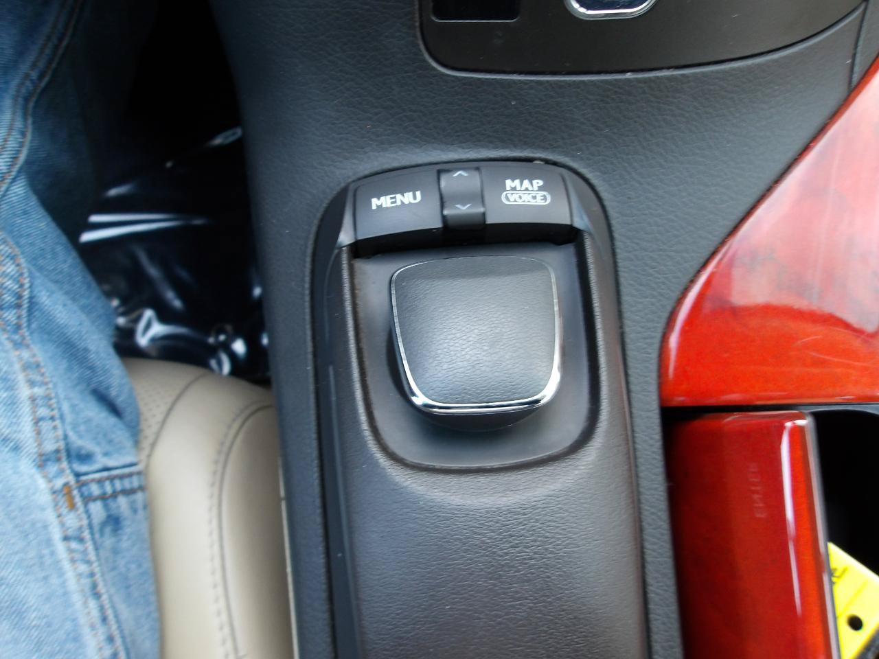 Used 2010 Lexus RX 450h AWD w/ Premium Pkg image 22