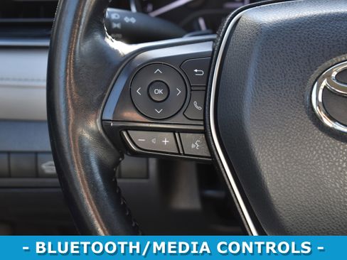 Used 2020 Toyota Camry SE image 12