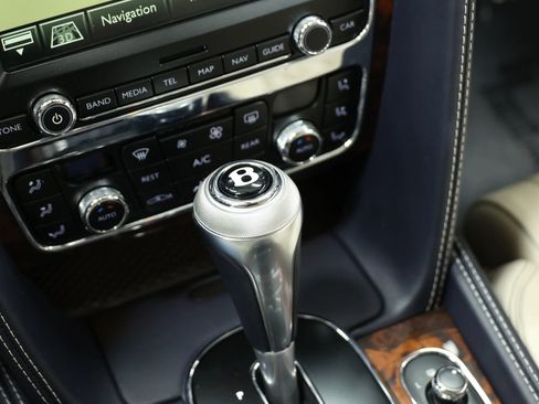 Used 2017 Bentley Continental GT image 34