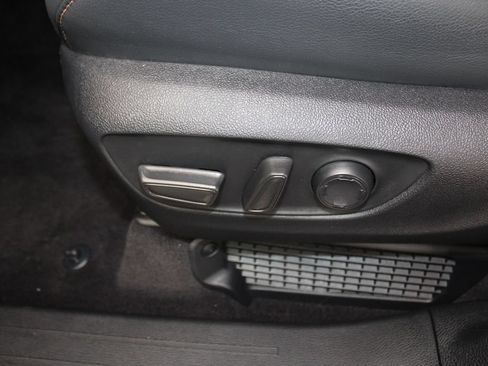 Certified 2025 Toyota Sienna XLE Woodland Edition AWD/4WD image 24