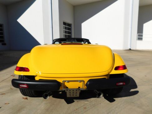 Used 2000 Plymouth Prowler image 9