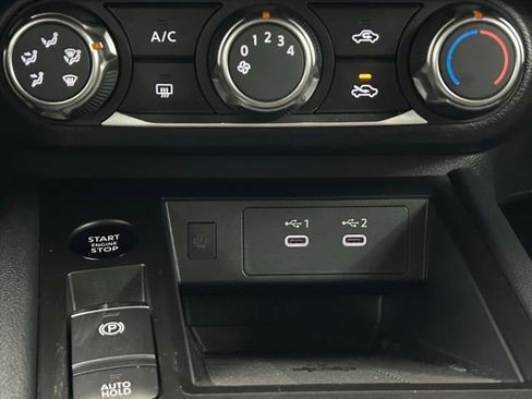 Used 2025 Nissan Kicks SV image 20