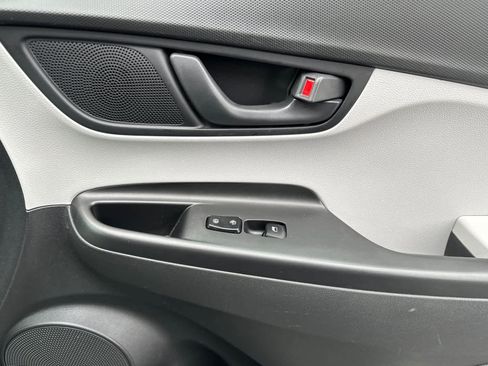 Used 2022 Hyundai Kona SEL image 18