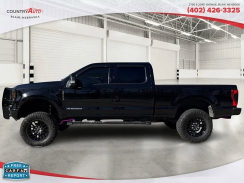 Used 2022 Ford F350 Lariat w/ Black Appearance Package image 2