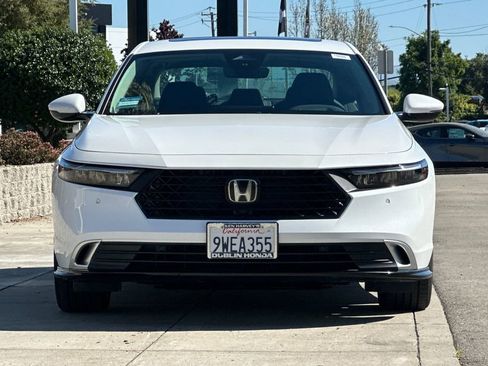 Used 2025 Honda Accord Touring image 9