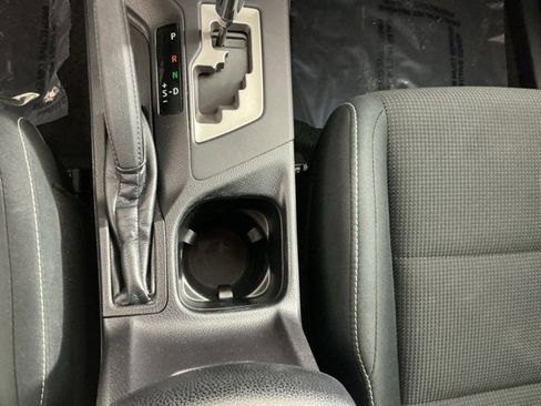 Used 2018 Toyota RAV4 XLE image 32