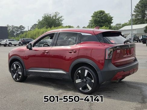 Used 2025 Nissan Kicks SR AWD/4WD image 3