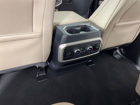 Used 2023 Ford Expedition Limited image 46