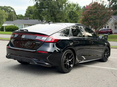 Used 2022 Honda Civic Sport image 6
