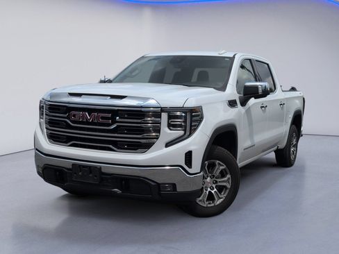 Used 2025 GMC Sierra 1500 SLT AWD/4WD image 2