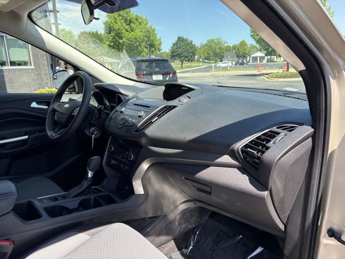 Used 2017 Ford Escape SE AWD/4WD image 22