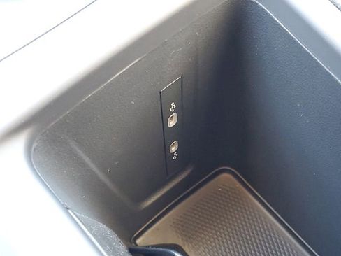 New 2026 Volkswagen Tiguan SE image 24