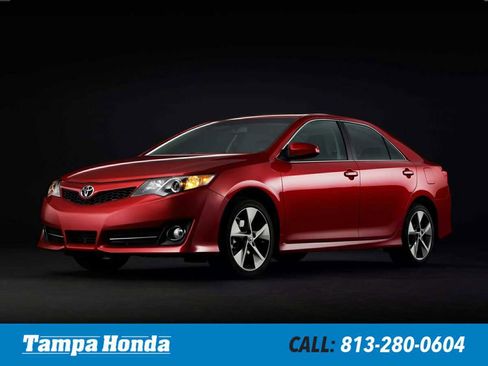 Used 2012 Toyota Camry SE image 1