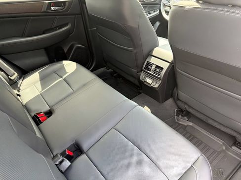 Used 2018 Subaru Outback 2.5i Limited AWD/4WD image 14