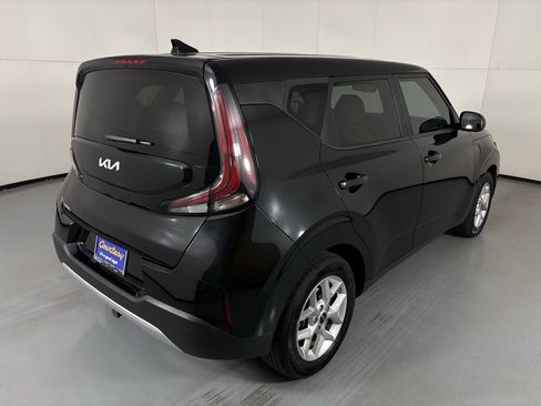 Used 2023 Kia Soul LX w/ Option Group 015 FWD image 8