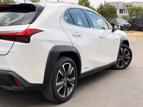 Used 2020 Lexus UX 250h w/ Premium Package AWD/4WD image 6