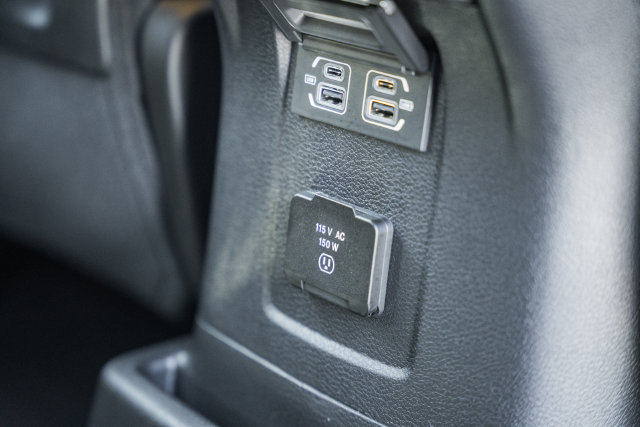 Used 2025 Jeep Wrangler Unlimited Rubicon AWD/4WD image 35