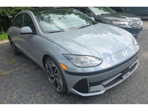 Used 2023 Hyundai Ioniq 6 Limited AWD/4WD image 2