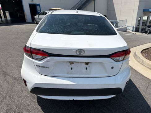 Used 2021 Toyota Corolla L FWD image 9