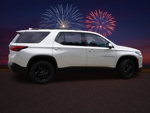 Certified 2022 Chevrolet Traverse LT w/ Midnight/Sport Edition AWD/4WD image 4